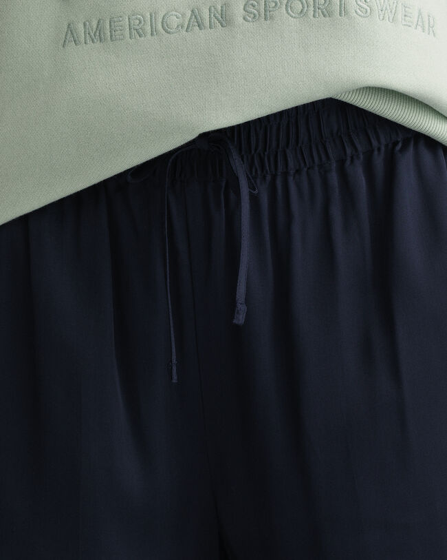 Pull-On Shorts aus Satin