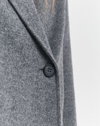 Handgenähte Jacke mit Gürtel