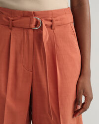 Relaxed Fit Shorts mit G&uuml;rtel