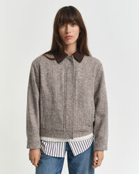 Wolljacke mit Kontrastkragen