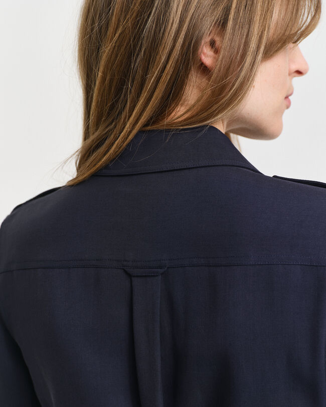 Hemdblusenkleid mit Tasche