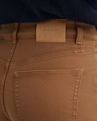 Color Jeans mit ausgestelltem Bein