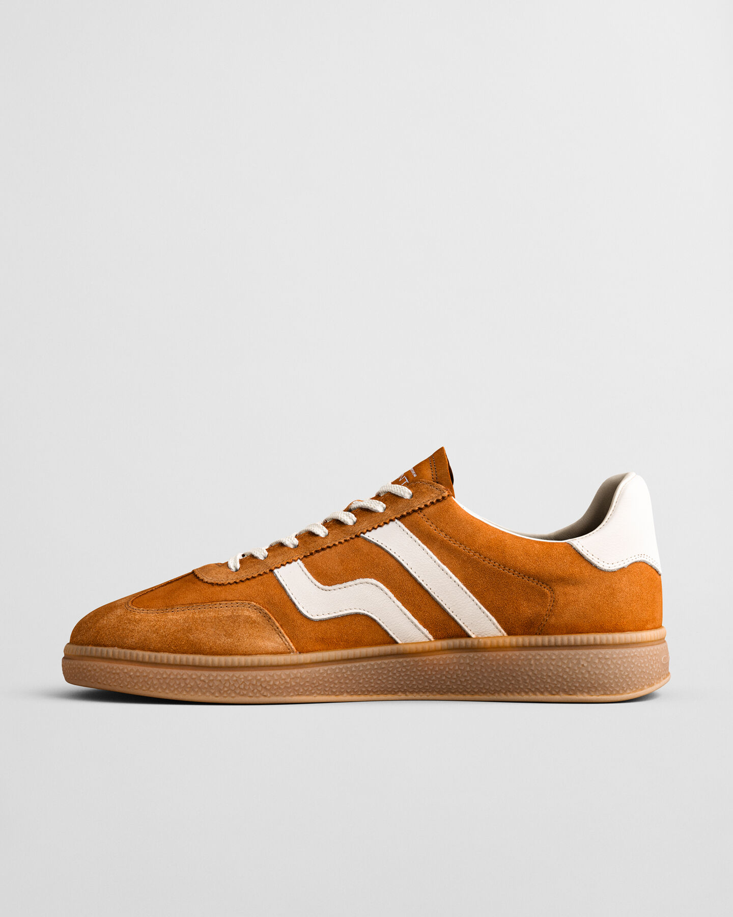 Cuzmo Sneaker aus Veloursleder