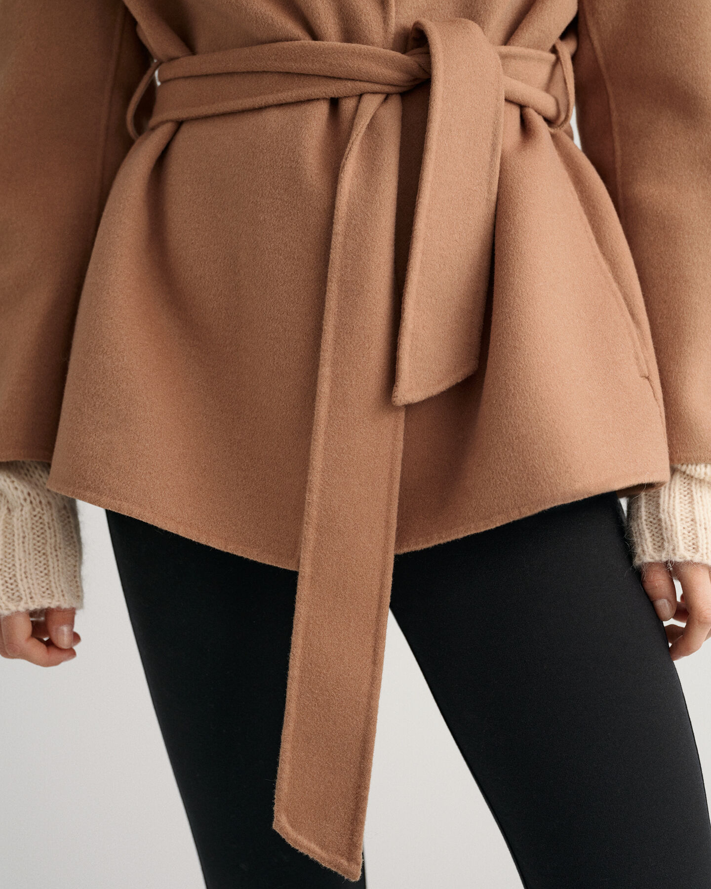 Handgenähter Blazer mit Gürtel