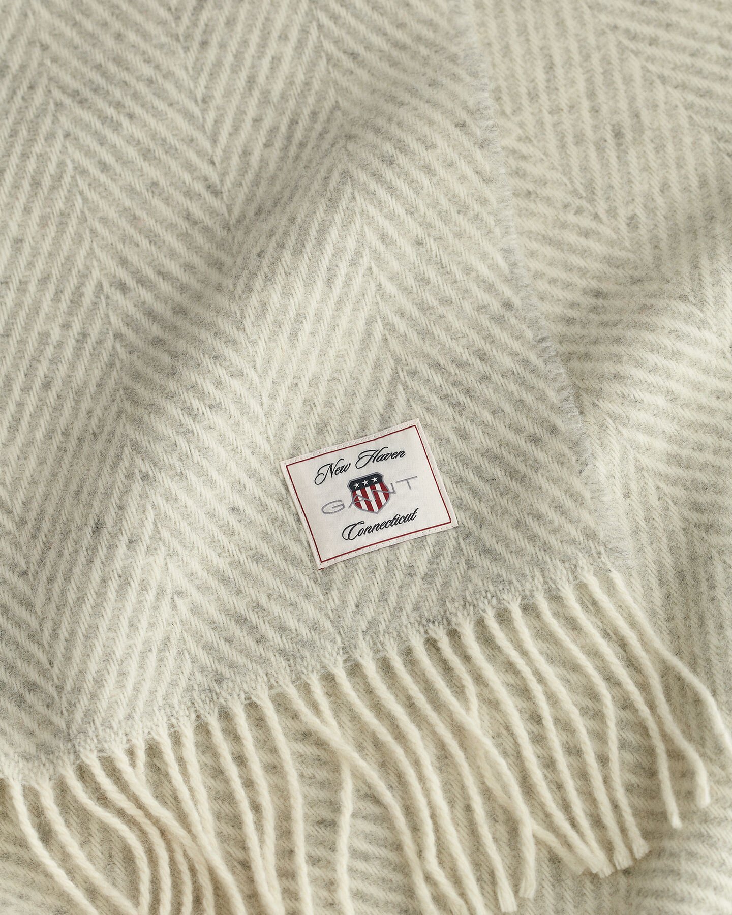 Wolldecke mit Fischgrätmuster