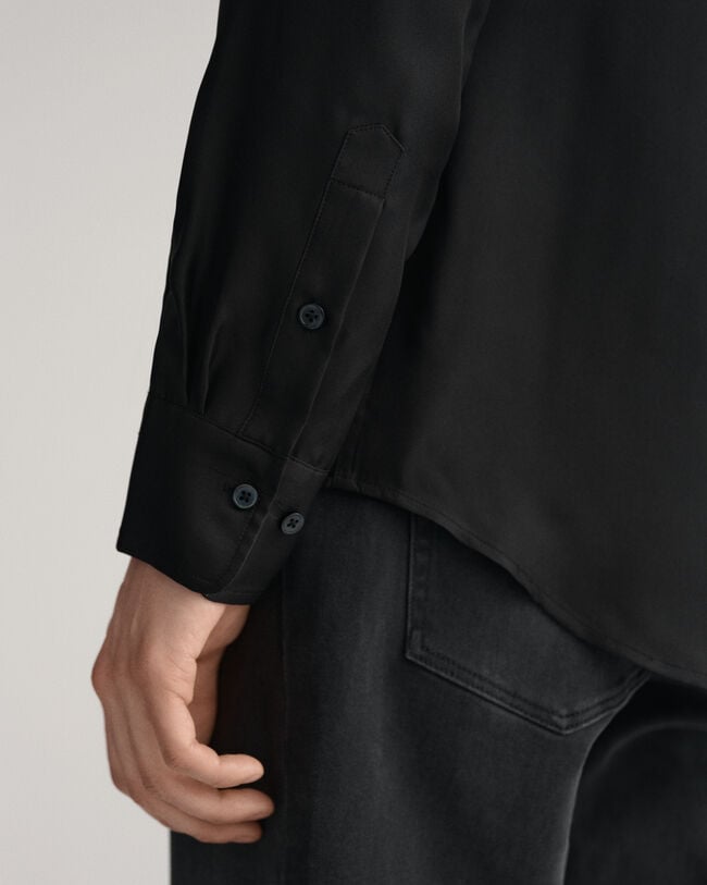 Slim Fit Einfarbiges Hemd mit Schluppe