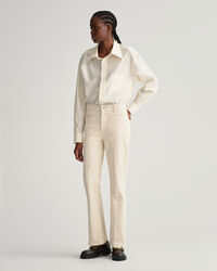 Color Jeans mit ausgestelltem Bein