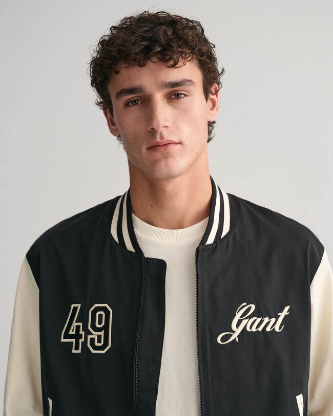 Leichte GANT Varsity Jacke