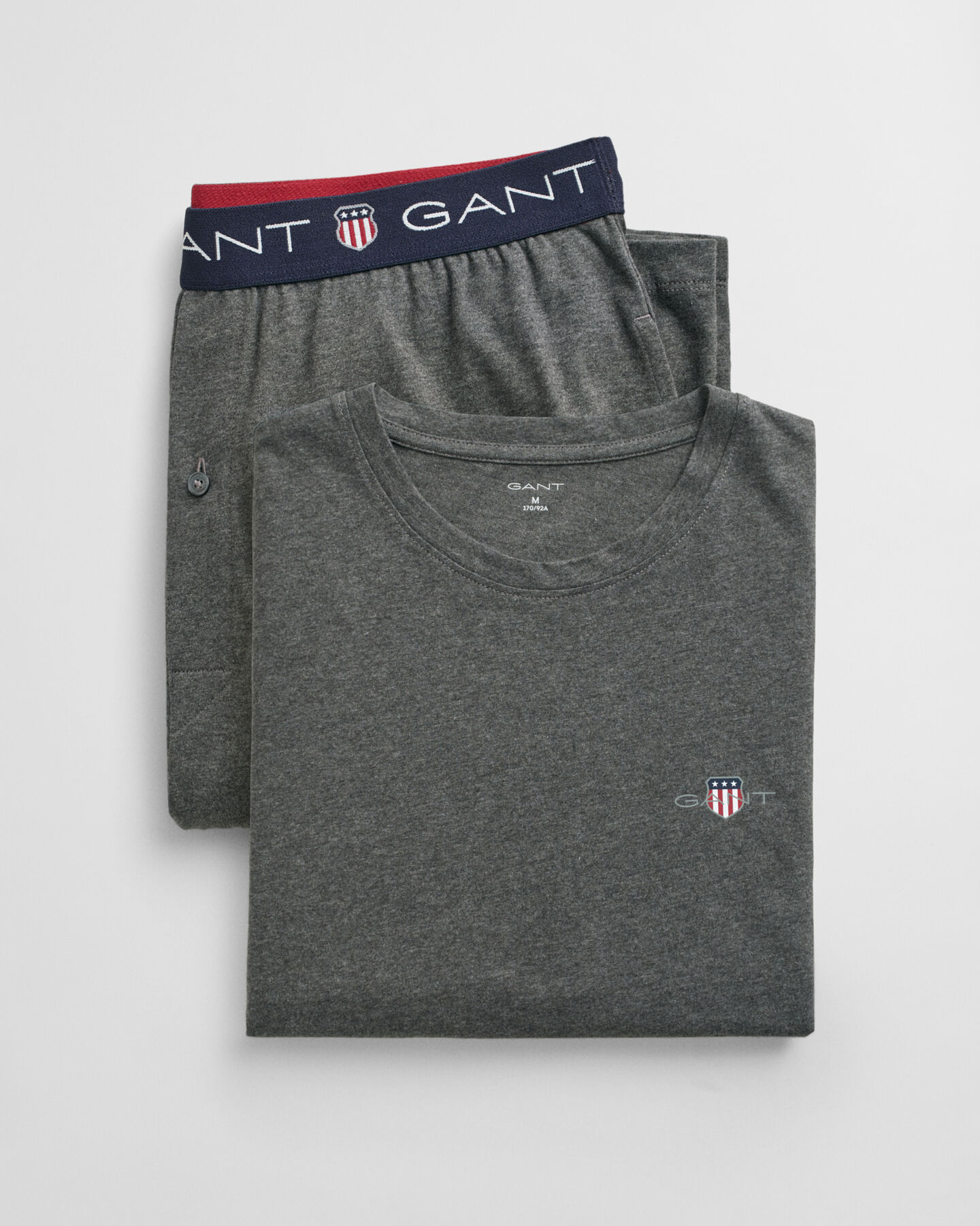 Pyjama mit T-Shirt und Shorts