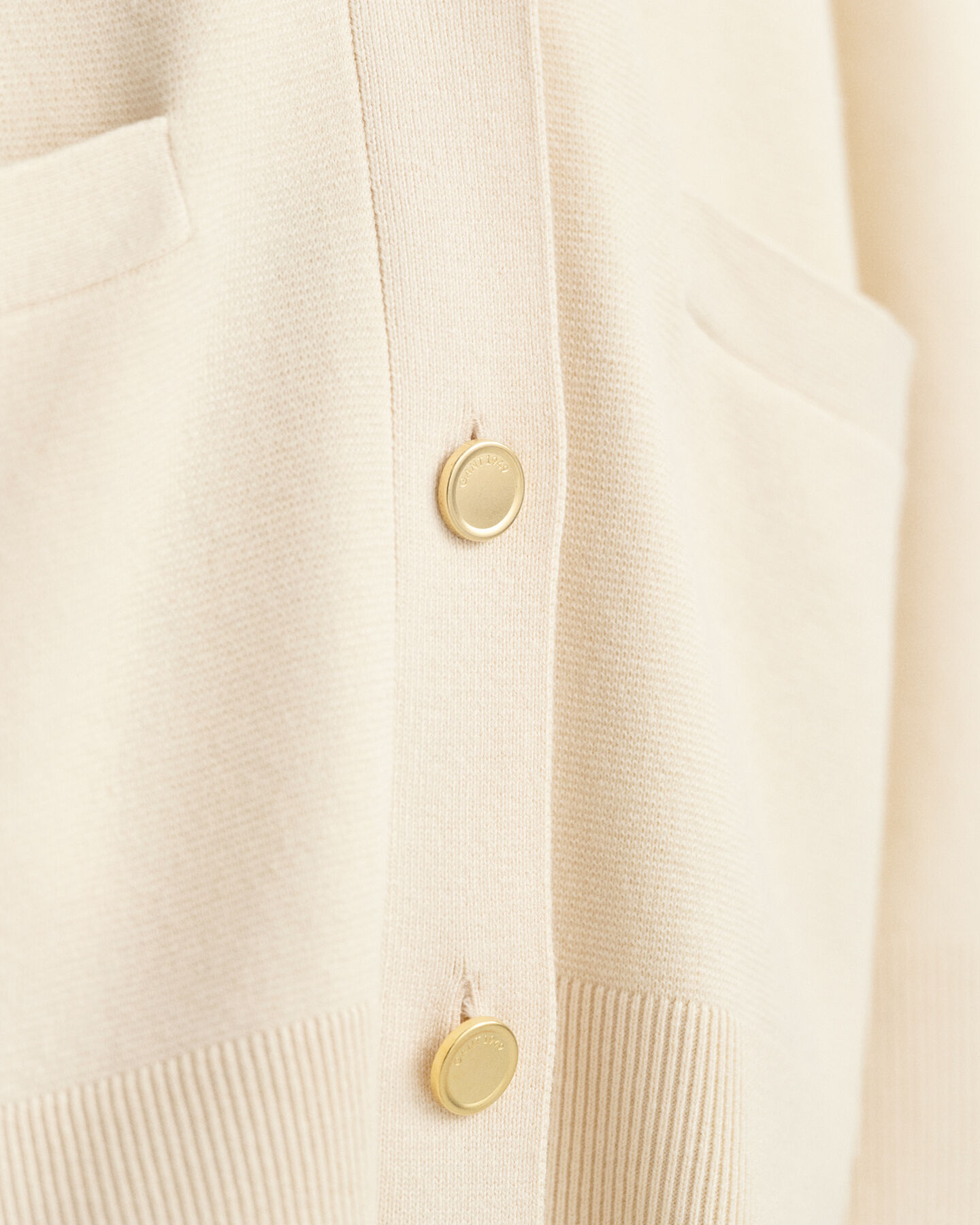 Relaxed Fit V-Neck Strickjacke