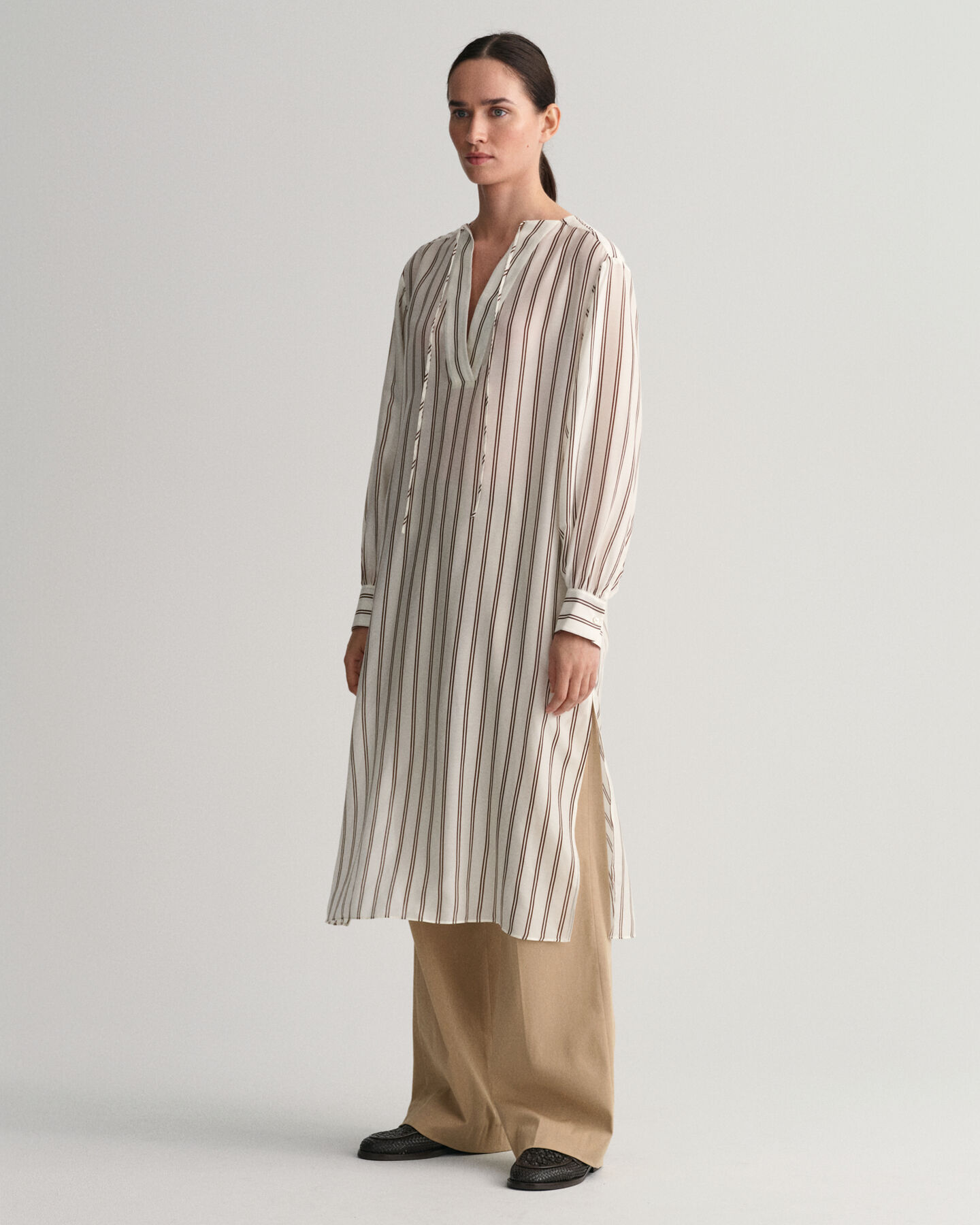 V-Neck Kaftan mit Streifen