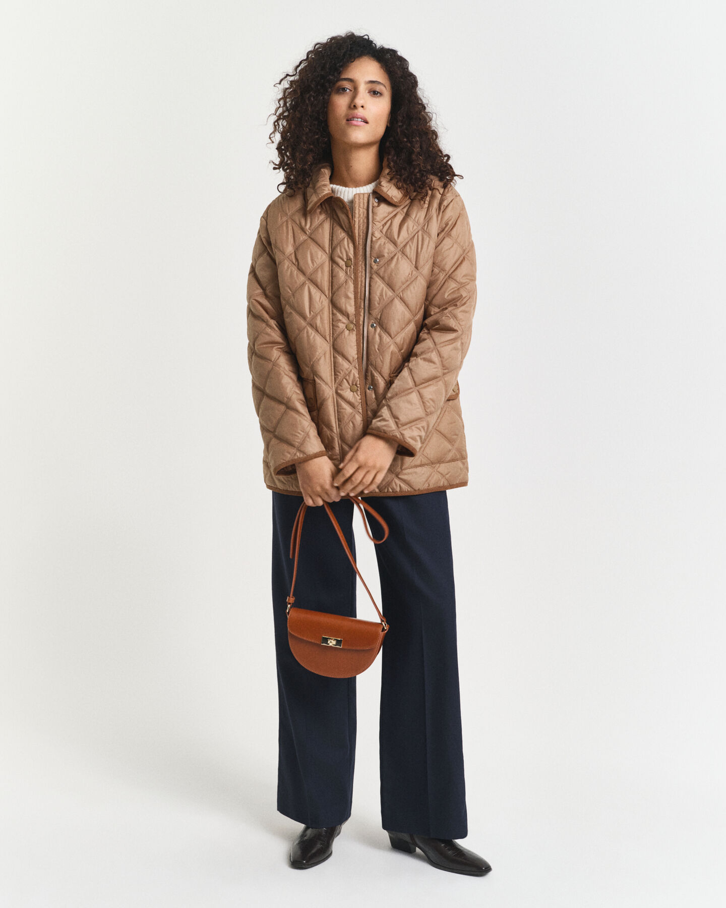 Steppjacke mit Cordbesatz