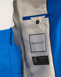 Taillierter Blazer mit breiten Schultern