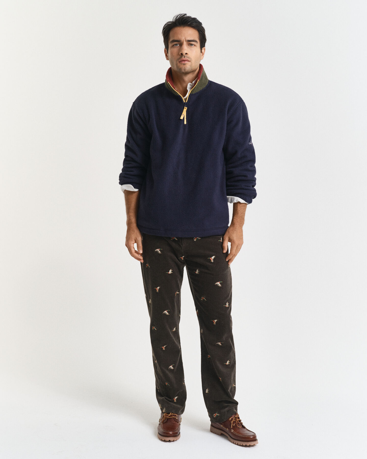 Straight Fit Cordhose mit Stickerei