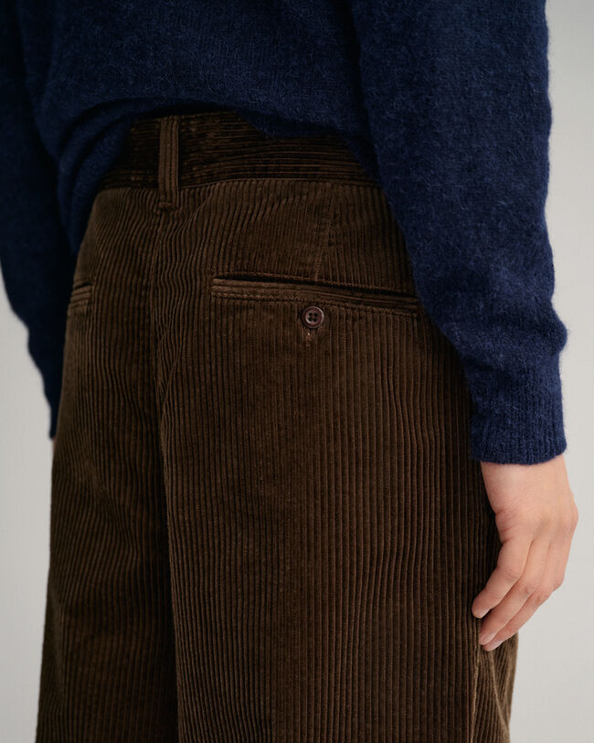 Cordhose mit weitem Bein