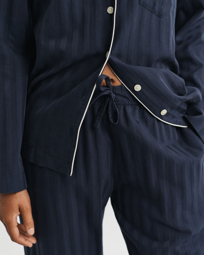 Pyjama mit Satinstreifen in Geschenkbox