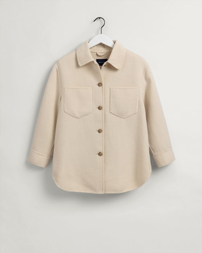 Handbestickte Hemdjacke