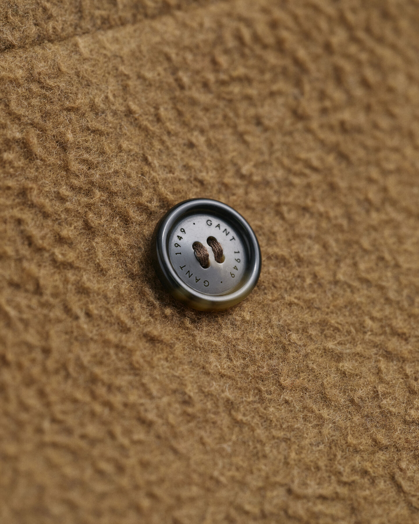 Zweireihiger Wollmantel