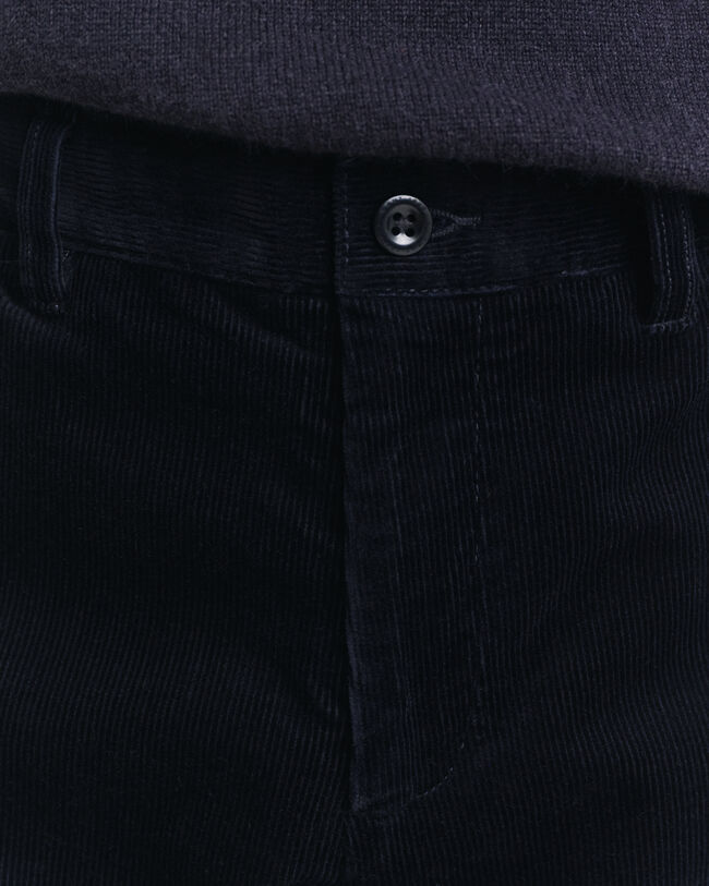 Slim Fit Cord Chinohose