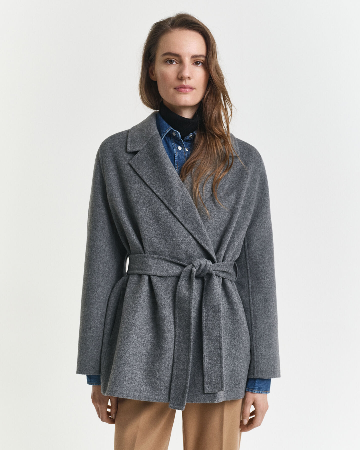 Handgenähte Jacke mit Gürtel