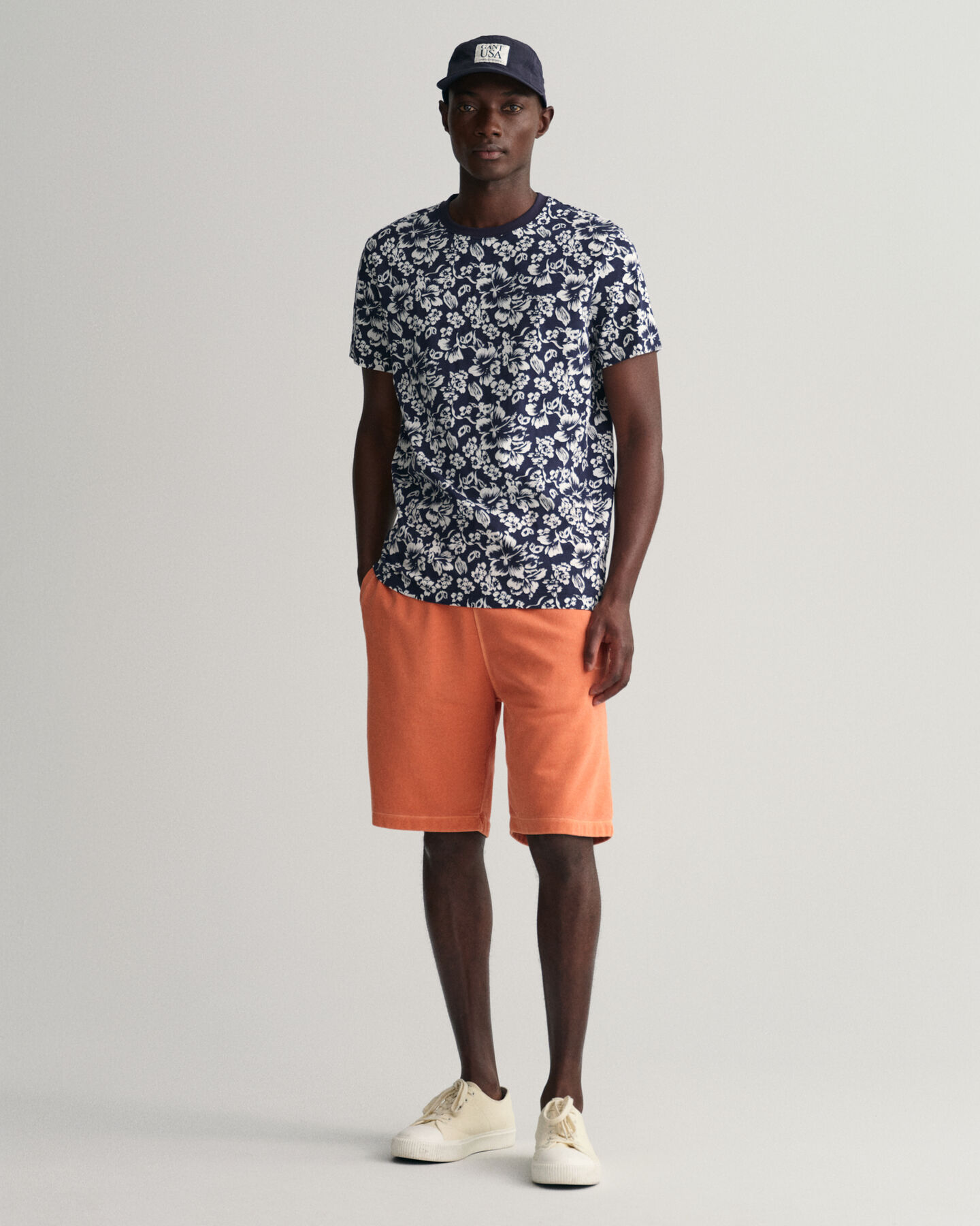 T-Shirt mit floralem Print