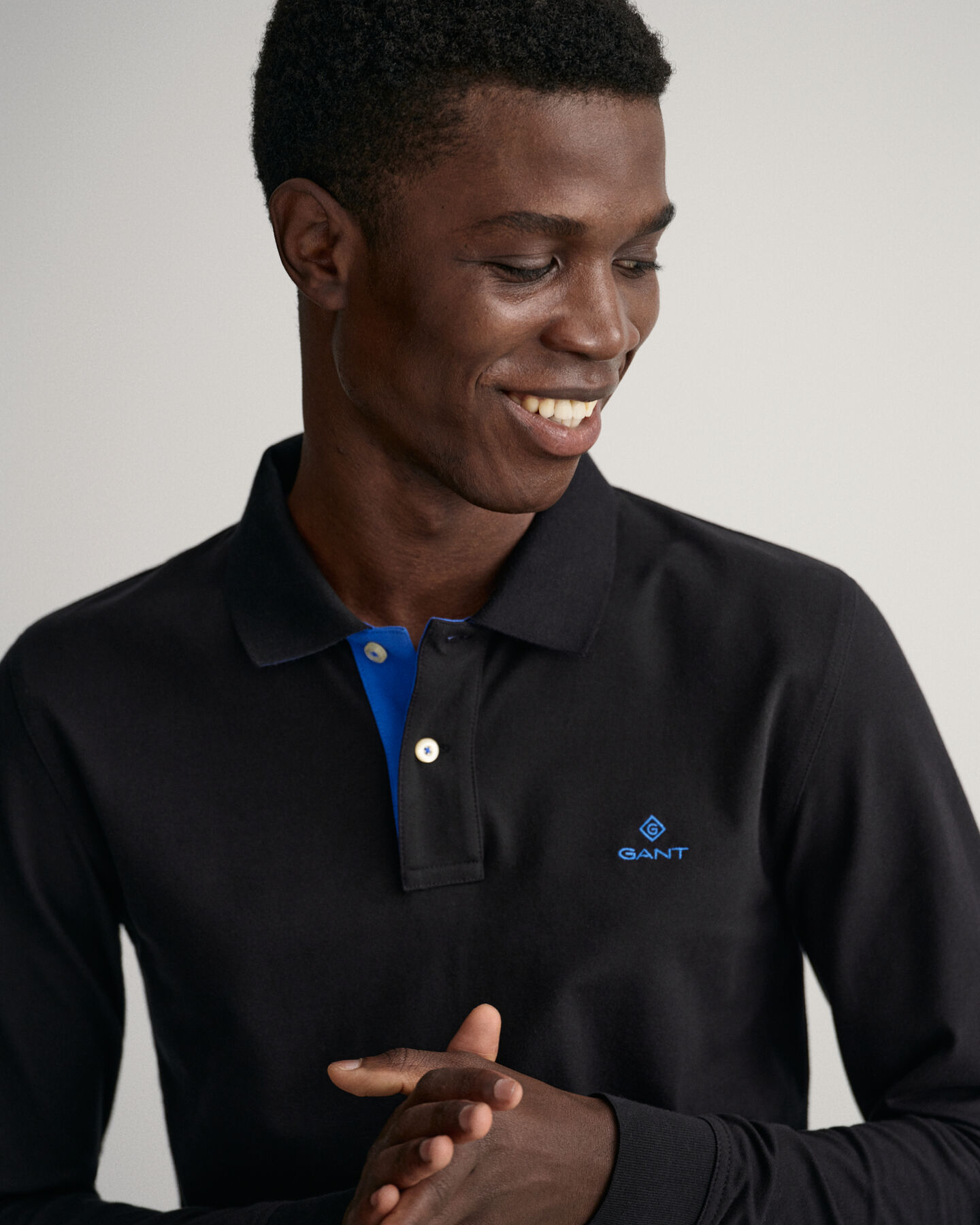 Piqu&eacute; Langarm Rugger mit Kontrastkragen