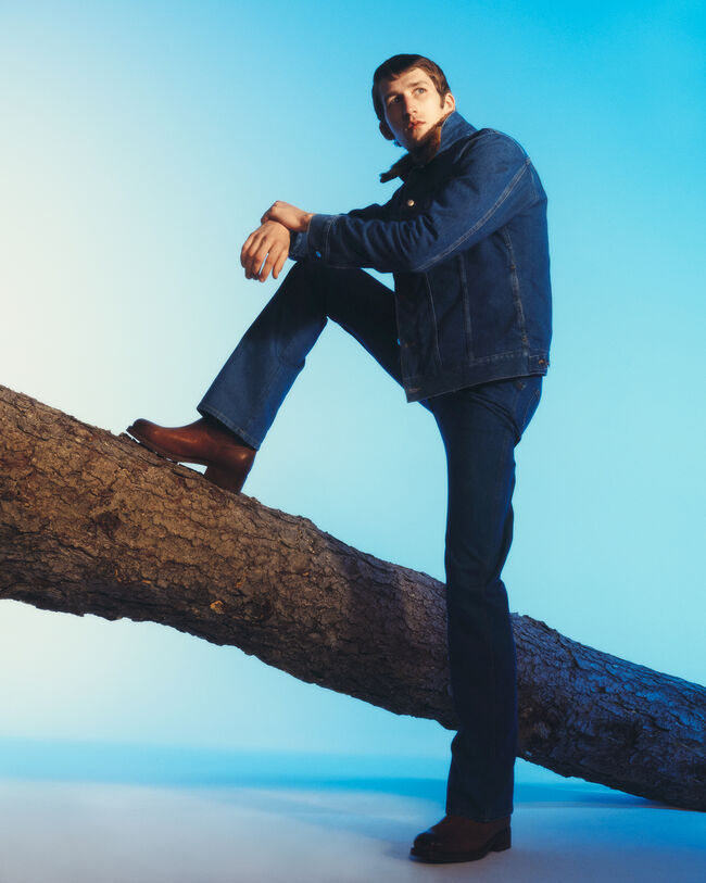 Wrangler x GANT Bootcut Jeans