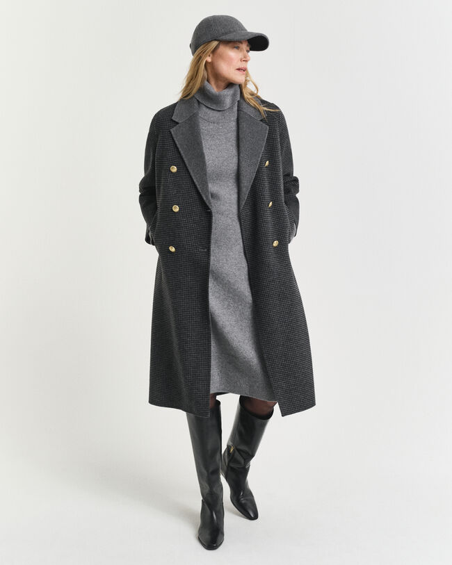 Rollkragenkleid mit Strickdetails