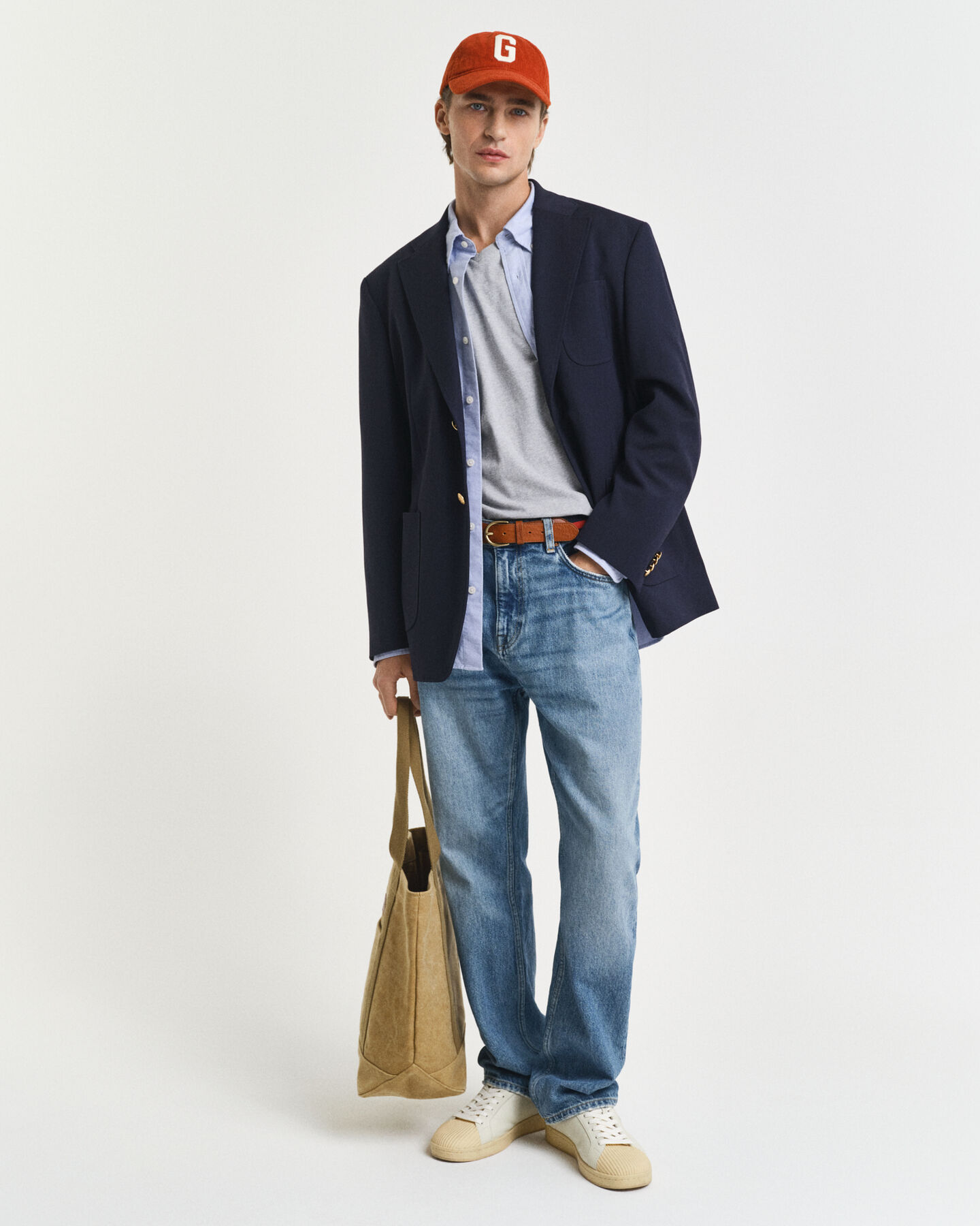 Slim Fit Shield T-Shirt mit V-Ausschnitt