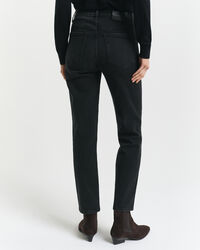 Verkürzte Slim Fit Jeans in Schwarz