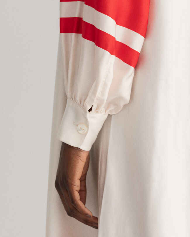 Detail Kleid mit Streifen