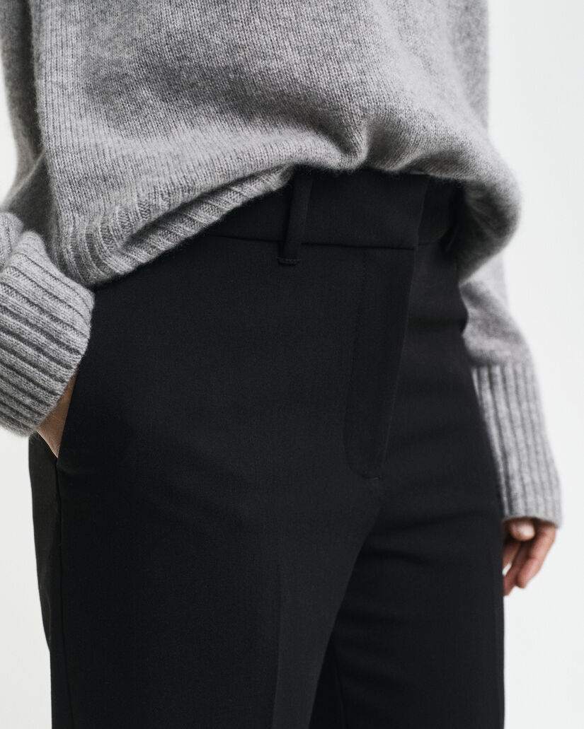 Slim Fit Slacks mit Schlag