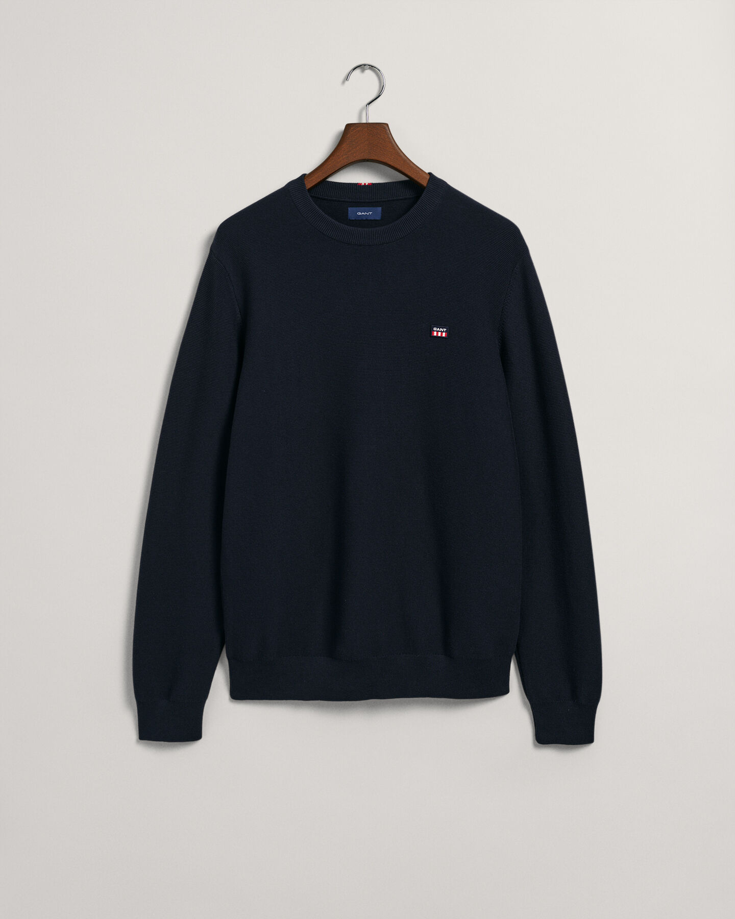 Rundhalspullover mit dezenter Struktur