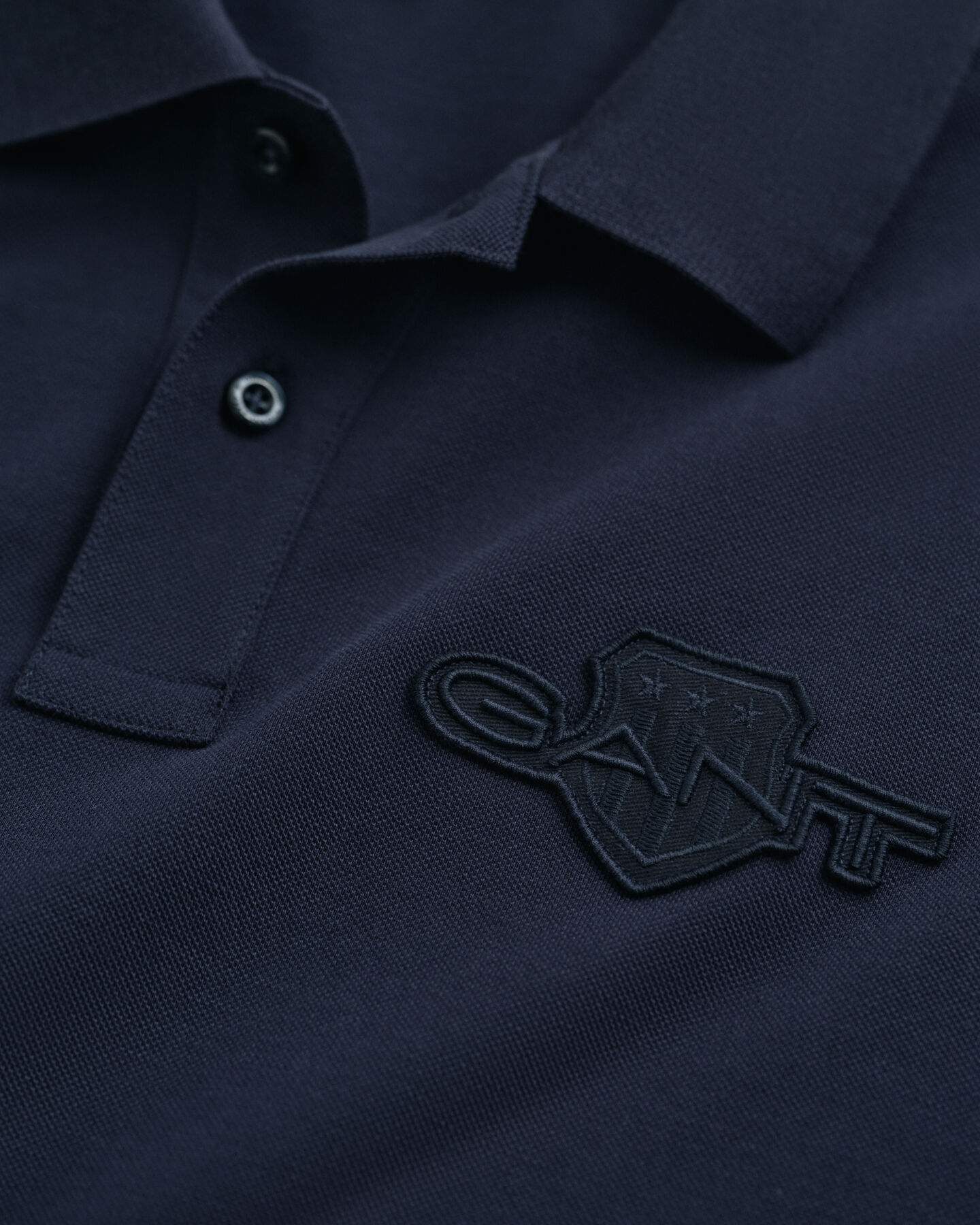 Tonal Shield Poloshirt
