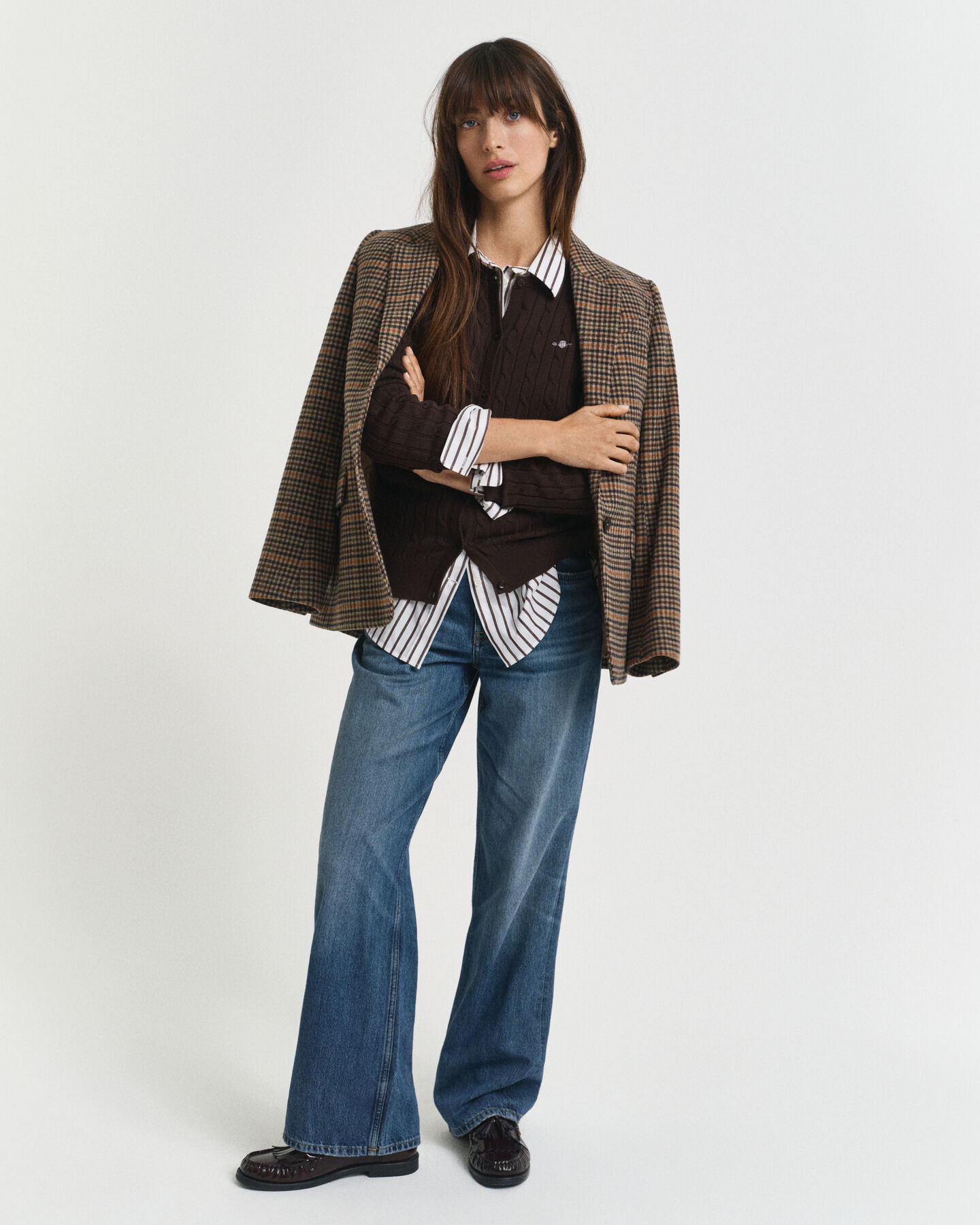 Strickjacke aus Stretch-Baumwolle mit Zopfmuster