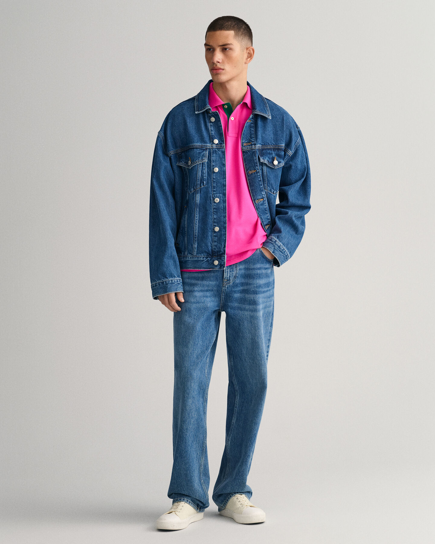 Piqu&eacute; Poloshirt mit Kontrastkragen