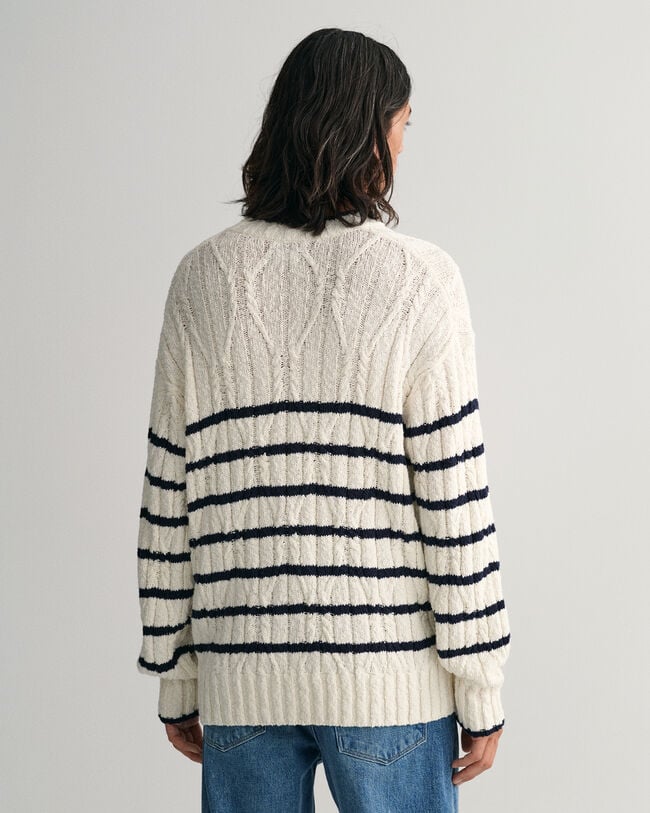 Gestreifter Zopfstrick Rundhalspullover