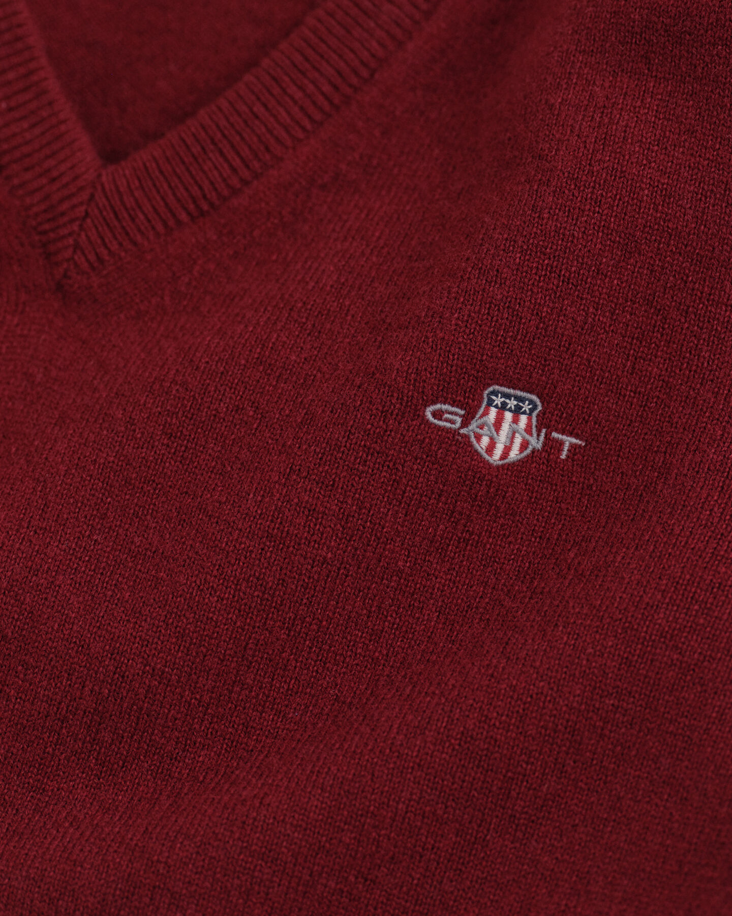 Superfine Lambswool V-Neck Pullover