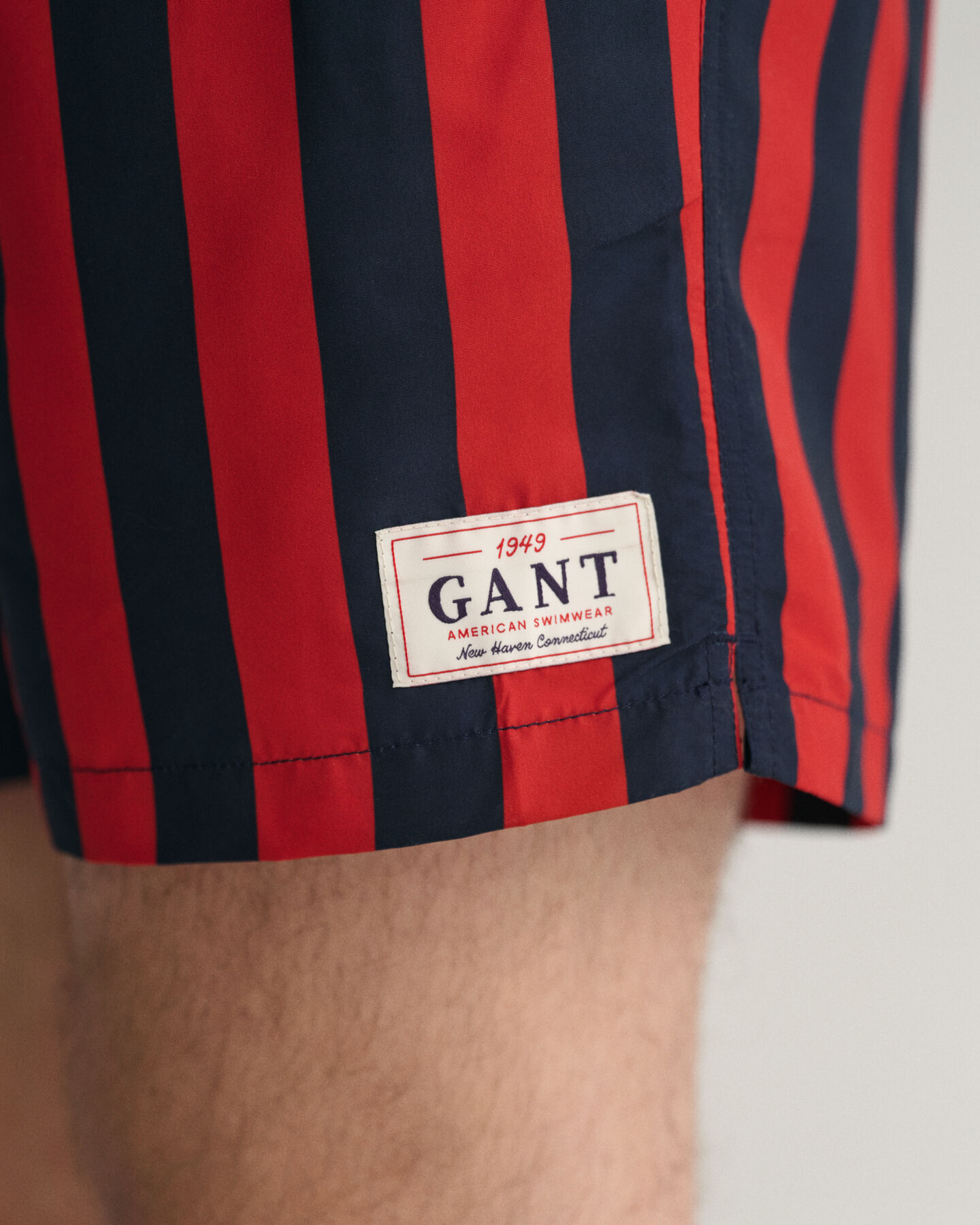 Classic Fit Badeshorts mit Blockstreifen