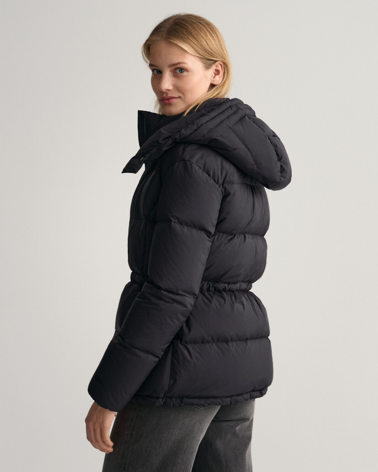 Mittellange Daunenjacke