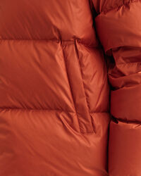 Glänzende Puffer Jacke