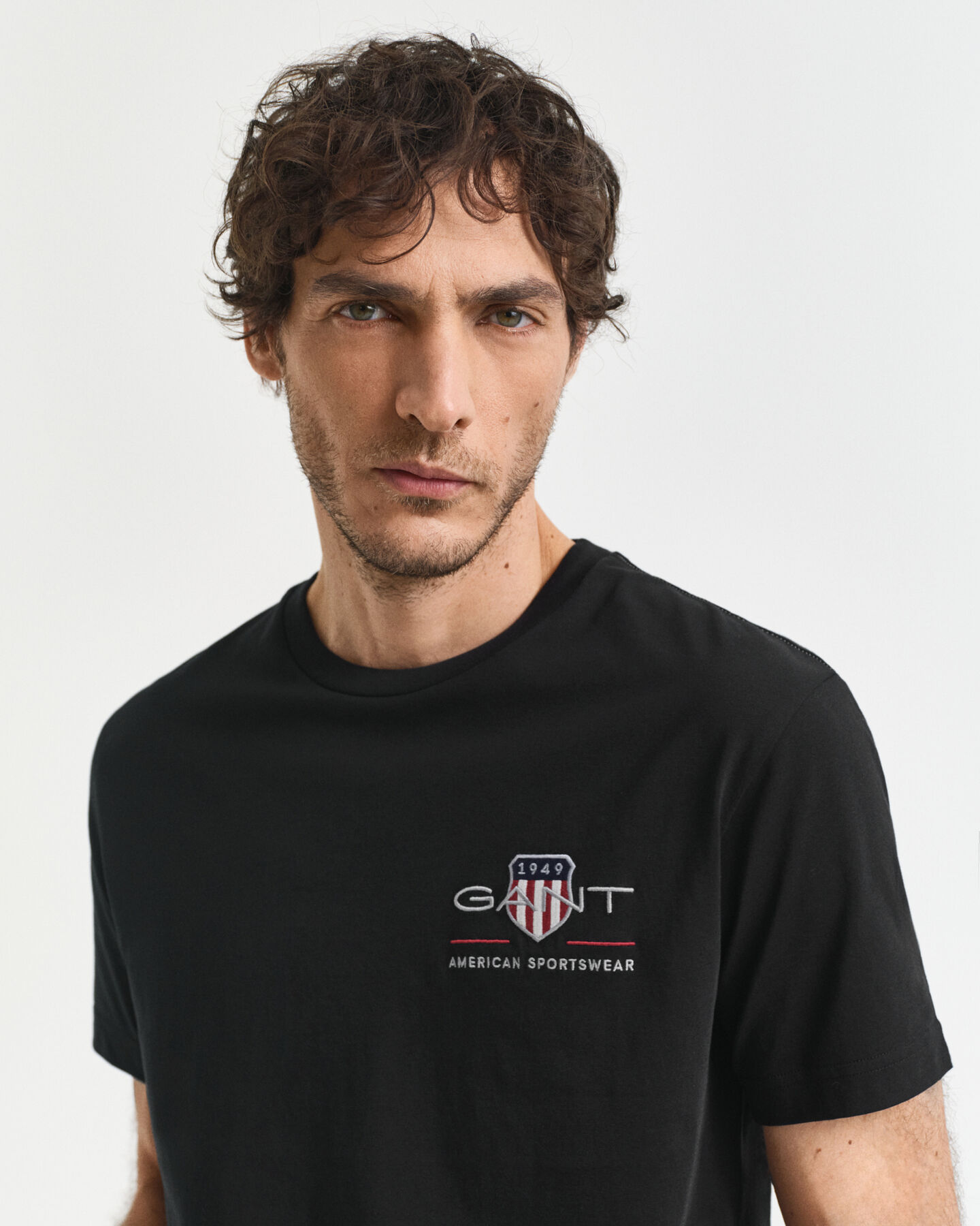 Archive Shield T-Shirt mit Stickerei