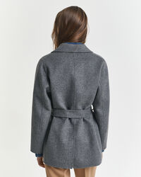 Handgenähte Jacke mit Gürtel