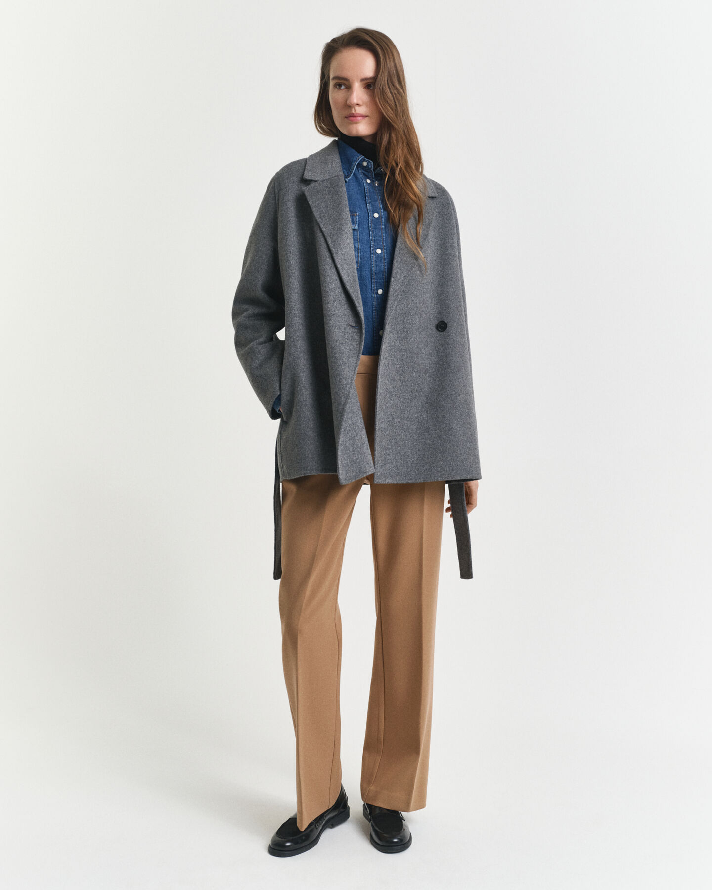 Handgenähte Jacke mit Gürtel