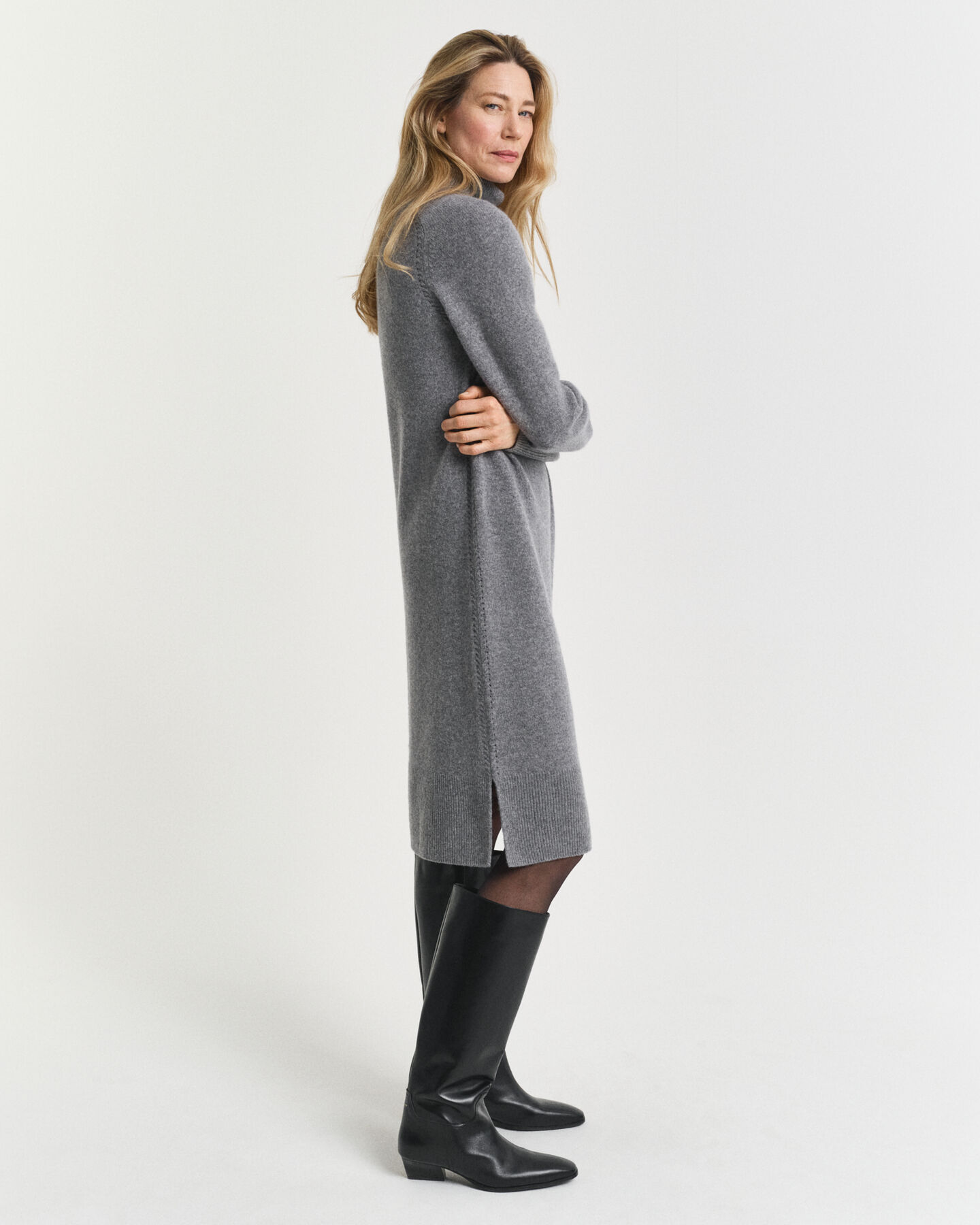 Rollkragenkleid mit Strickdetails