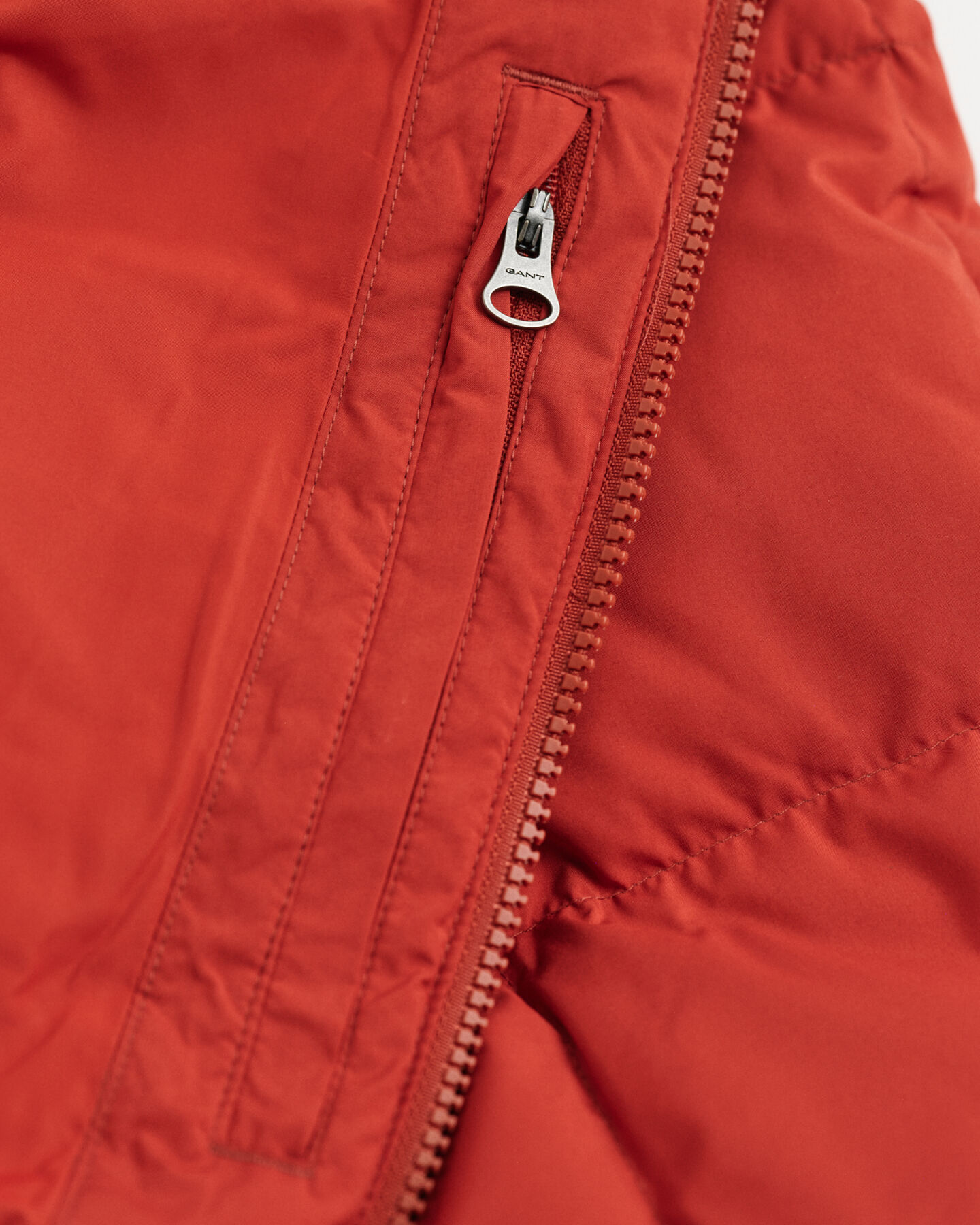 Mittelschwere Daunenjacke