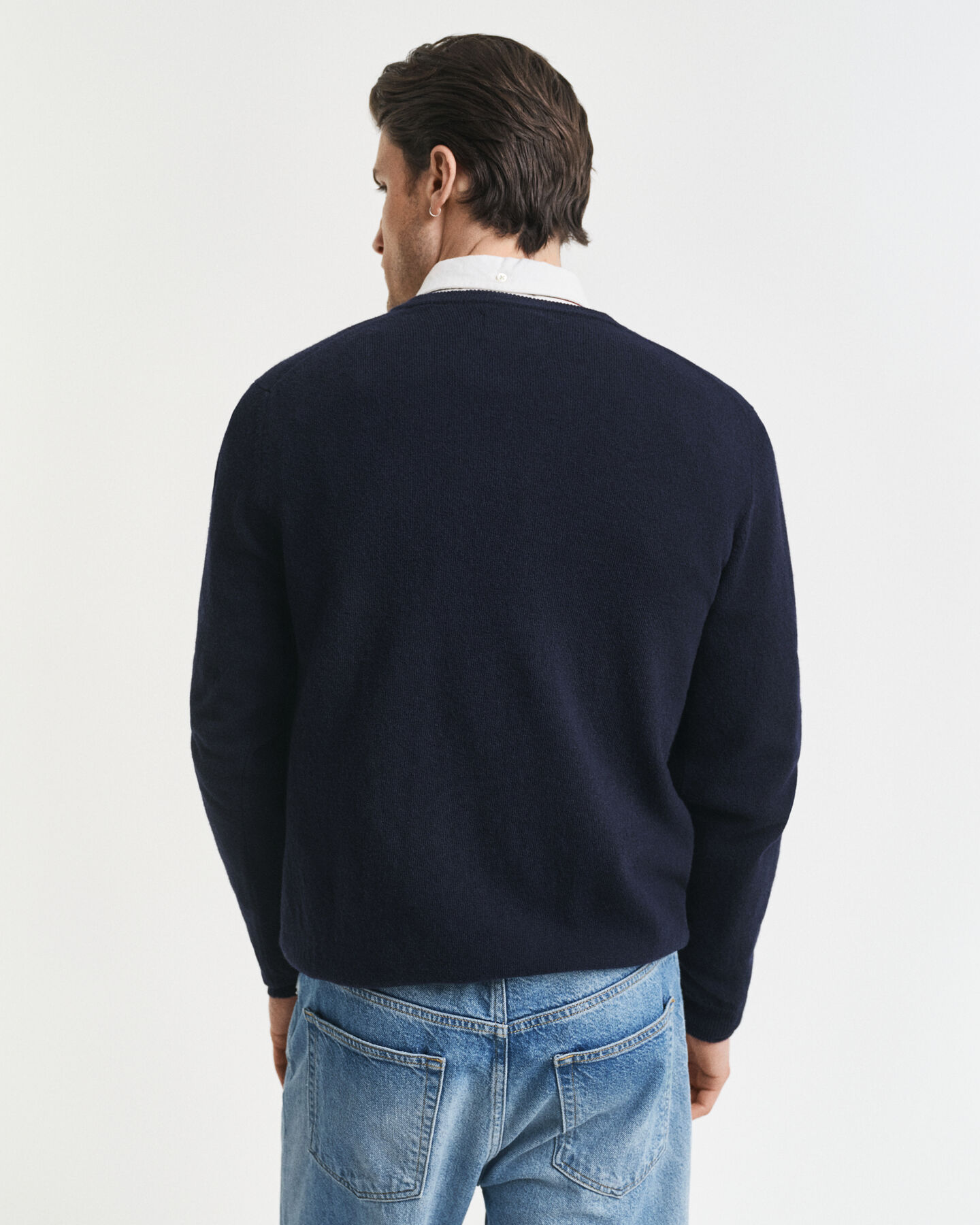 Superfine Lambswool V-Neck Pullover