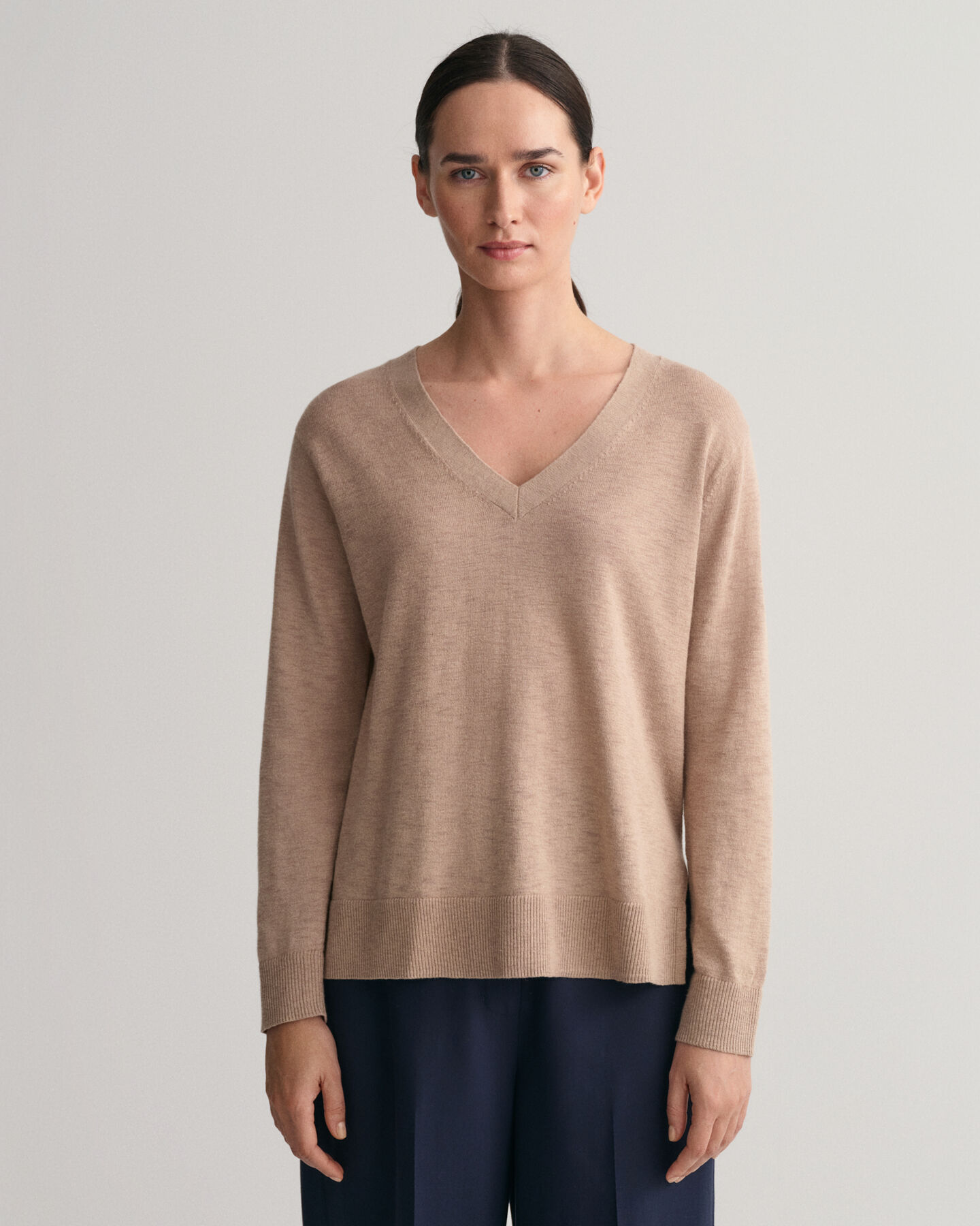 V-Neck Pullover aus Leinenmischgewebe